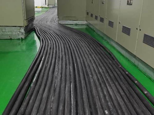 岳普湖如何根据理论计算公式计算温度对特定电压测量结果的影响？